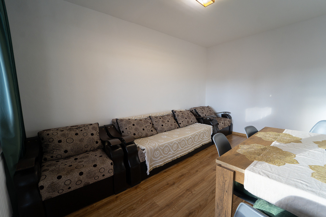 Apartament decomandat cu 3 camere – confort, spațiu și priveliște superbă