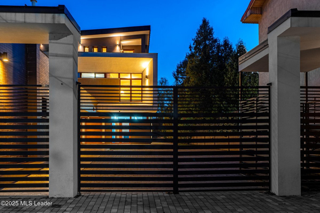 Casa TA de pe malul lacului Mogosoaia