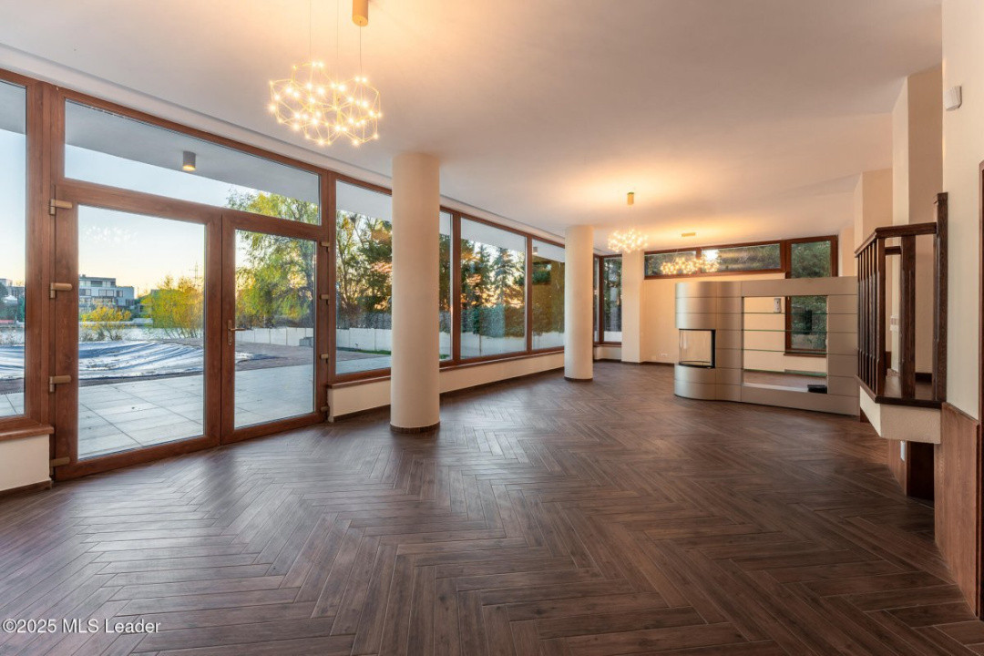 Casa TA de pe malul lacului Mogosoaia