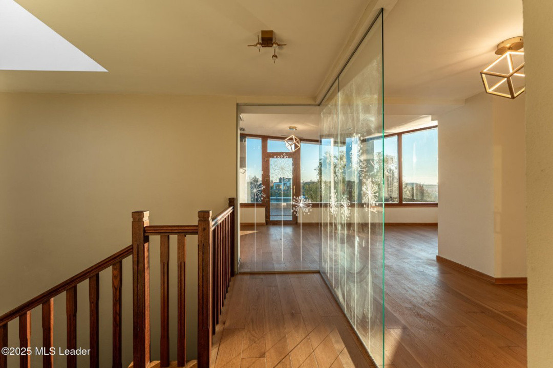 Casa TA de pe malul lacului Mogosoaia