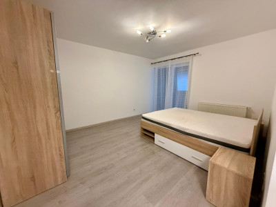 Studio de închiriat | Balcon închis | Parcare privată 