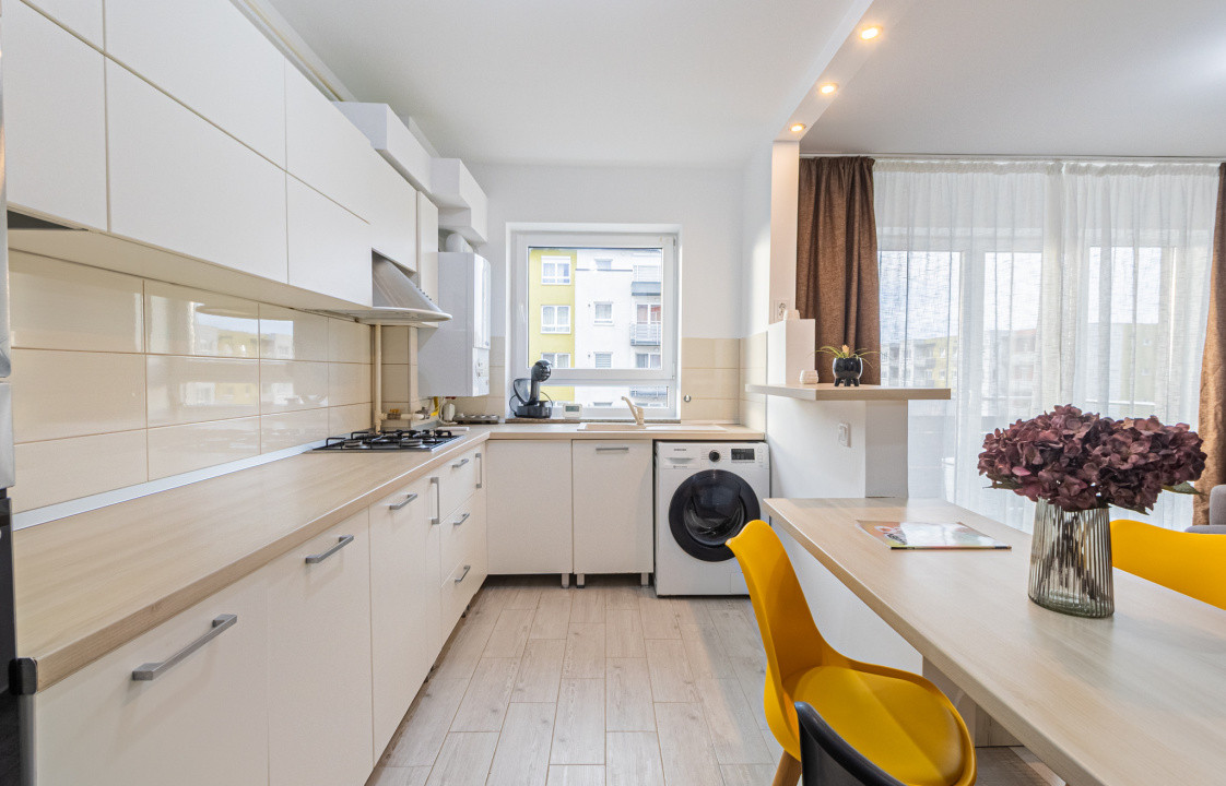 OCAZIE UNICĂ ÎN BRAȘOV | 3 camere pe doua etaje | loc de parcare și boxă