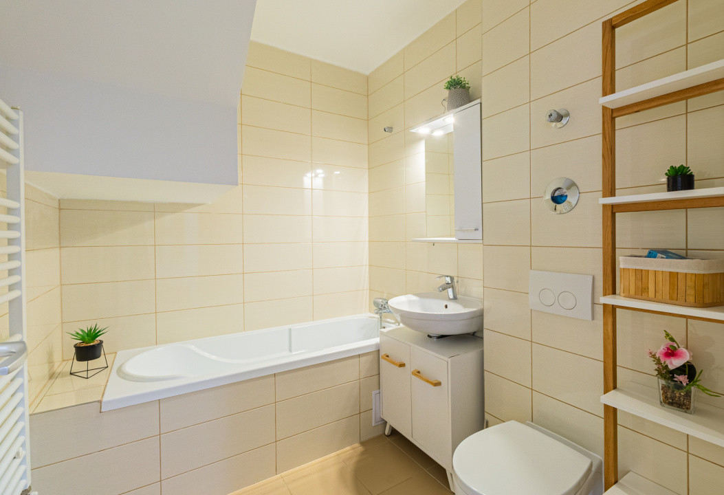 OCAZIE UNICĂ ÎN BRAȘOV | 3 camere pe doua etaje | loc de parcare și boxă