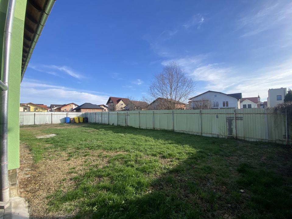 Casa 3 camere 2 bai de inchiriat moderna zona Tineretului Sibiu