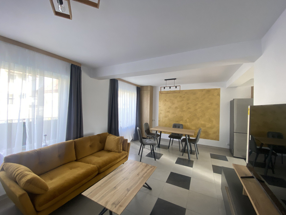 Casa individuala moderna 6 camere 4 bai de inchiriat Tineretului Sibiu