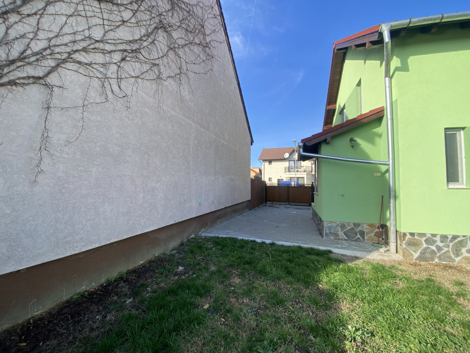 Apartament tip duplex 3 camere 2 bai teren 230mp in Tineretului Sibiu