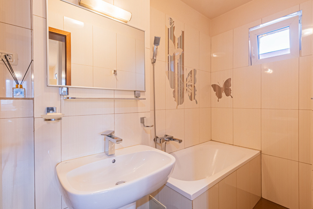  Ap 2camere zona Garii