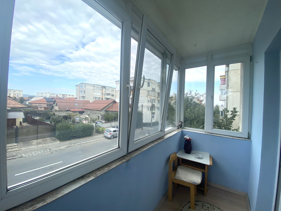 Apartament cu trei camere intr-o zona linistita a Cartierului Intre Lacuri