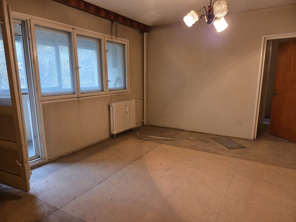 Transformă-l în acasă!  3 camere – Magura Vulturului, perfect pentru renovare