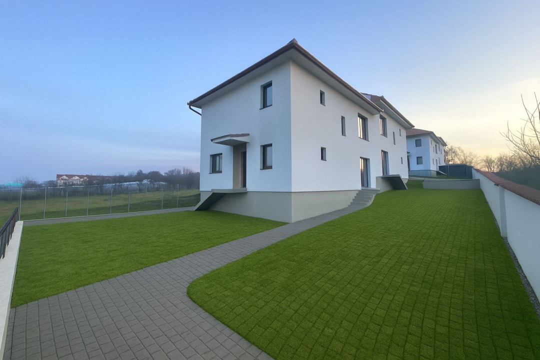 Casă 4 camere modernă construită corect în Kleine Residenz Sibiu