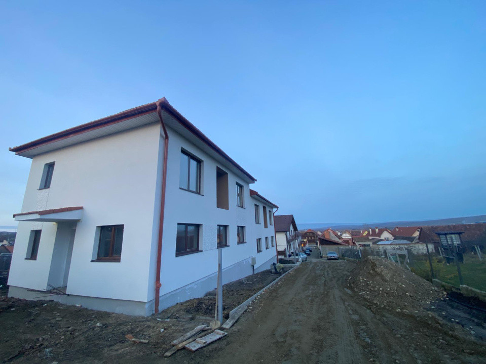 Casă 4 camere modernă construită corect în Kleine Residenz Sibiu