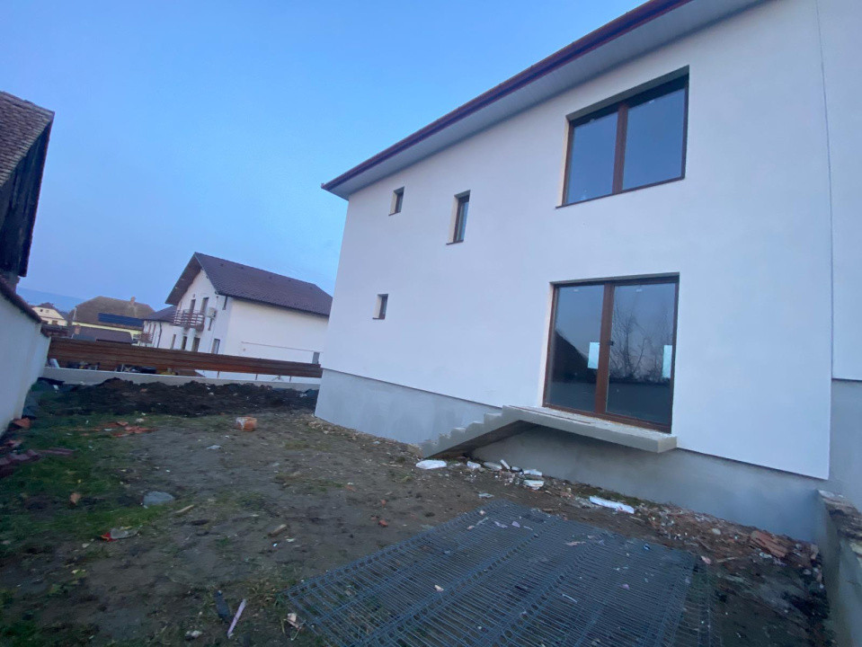 Casă 4 camere modernă construită corect în Kleine Residenz Sibiu