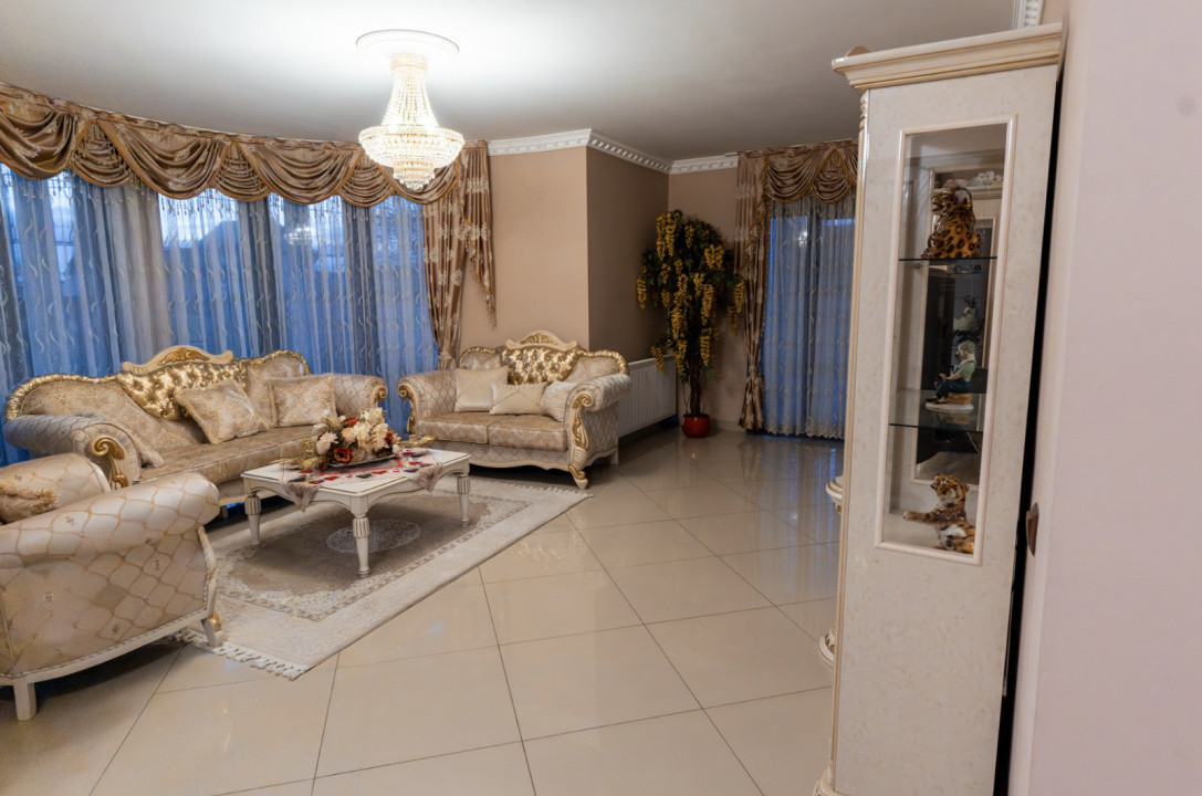 Casă modernă P + M în Cristești, 6 cam, construită de constructor local