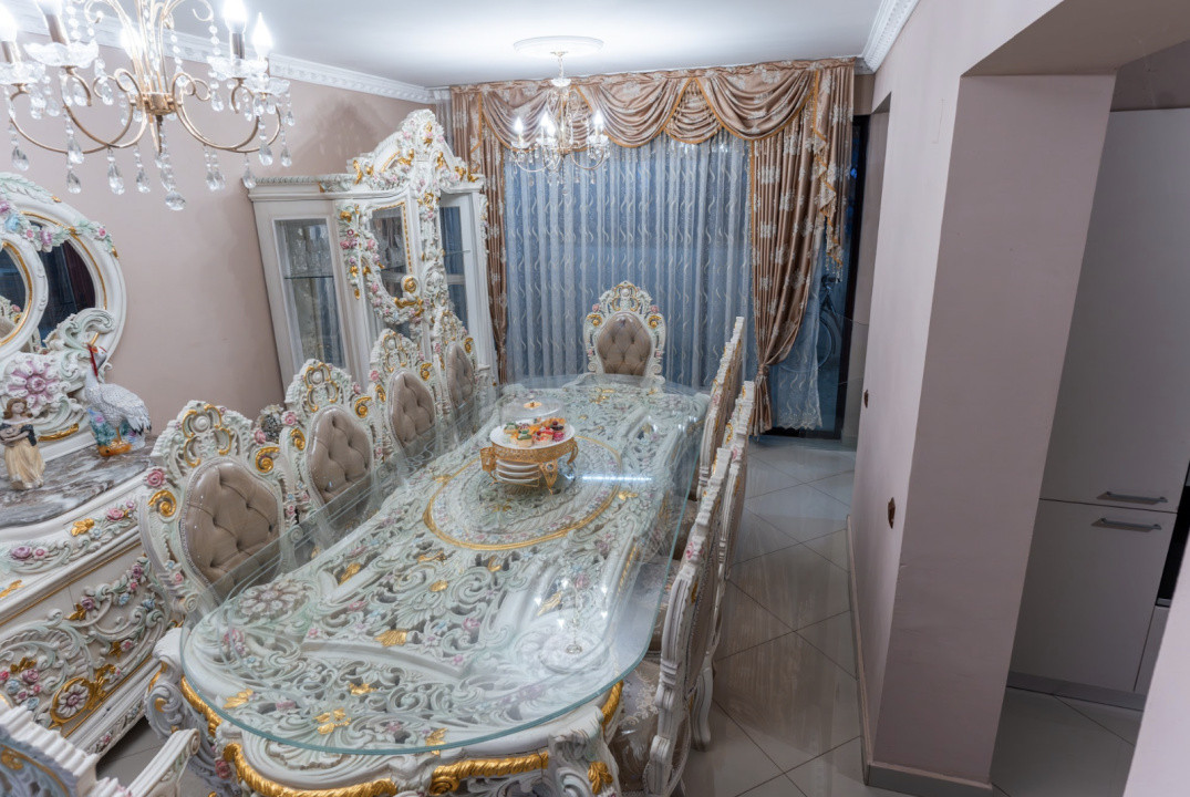 Casă modernă P + M în Cristești, 6 cam, construită de constructor local