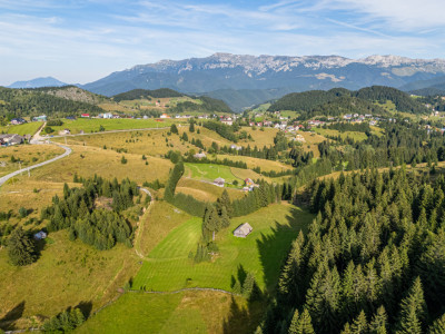 Teren de vânzare în Fundata, jud. Brașov – view superb, oportunitate investitie!
