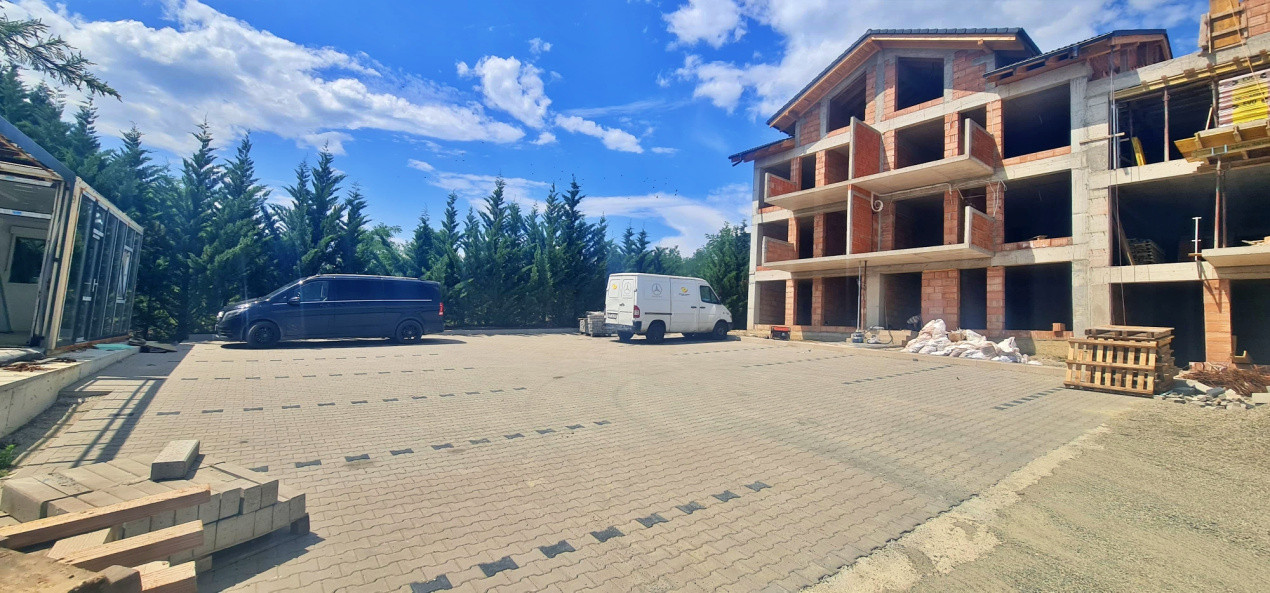 Apartament 3 camere, două băi, curte 110 mp-Natura la tine acasă! Cristian-SiBiU