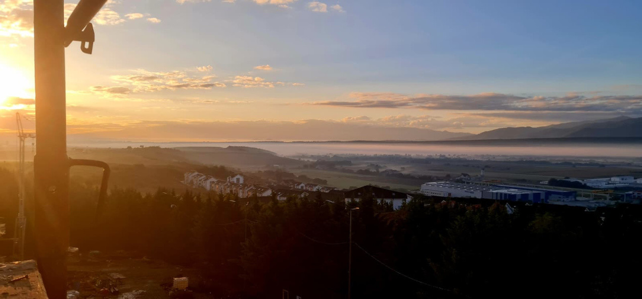 Apartament 3 camere, două băi, curte 110 mp-Natura la tine acasă! Cristian-SiBiU