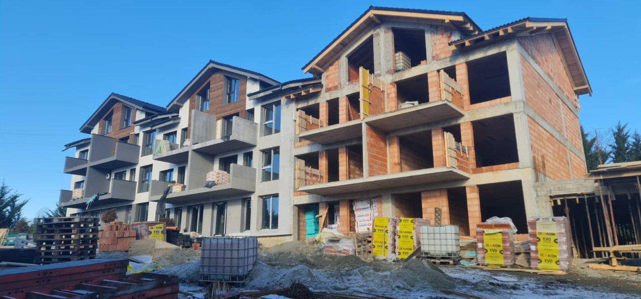 Apartament 3 camere, două băi, curte 110 mp-Natura la tine acasă! Cristian-SiBiU