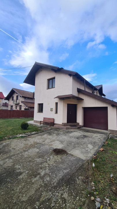 Casa individuala cu gradina si garaj, Cristian