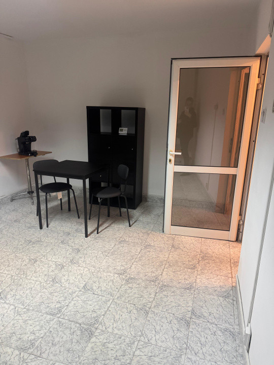 Spatiu comercial la bulevard, cu vad intens, Podu Ros, liber!