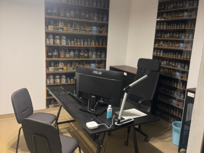 Spatiu comercial la bulevard, cu vad intens, Podu Ros, liber!