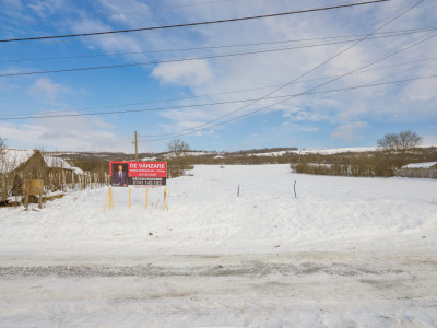 Teren intravilan, loc de casa 1152mp, utiltati, acces 2 drumuri, jud. Sibiu