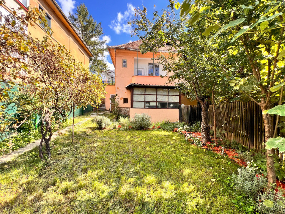 Casă pe un singur nivel cu 3 camere+pivniță. Pod și curte-Zona Sub Arini