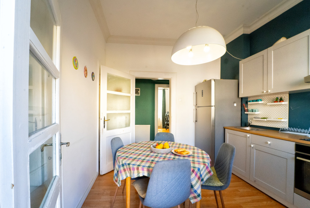 Casă pe un singur nivel cu 3 camere+pivniță. Pod și curte-Zona Sub Arini