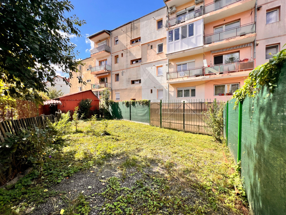 Casă pe un singur nivel cu 3 camere+pivniță. Pod și curte-Zona Sub Arini