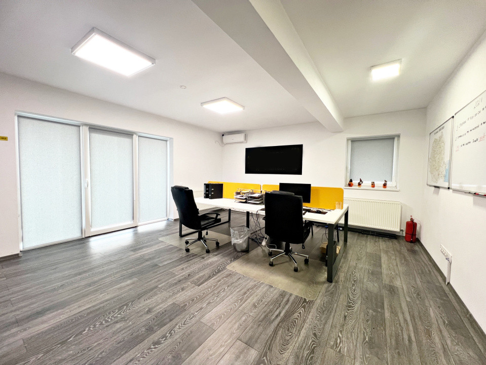 Casă mare cu teren generos – perfect împărțită pentru birouri sau 4 apartamente