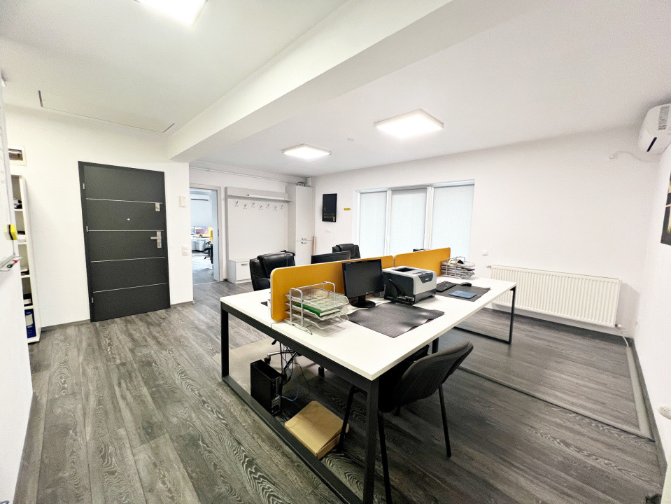 Casă mare cu teren generos – perfect împărțită pentru birouri sau 4 apartamente