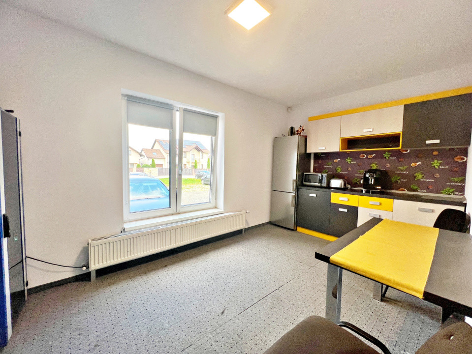 Casă mare cu teren generos – perfect împărțită pentru birouri sau 4 apartamente