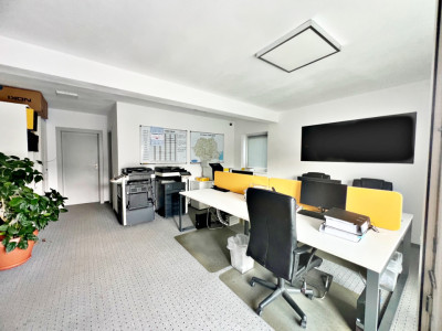 Casă mare cu teren generos – perfect împărțită pentru birouri sau 4 apartamente