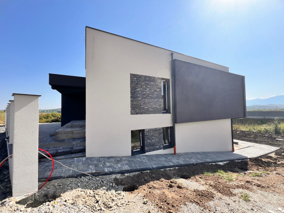 Casă Individuală modernă 4 cam–Teren 815 mp.SU 201 mp. Șelimbăr-Sibiu