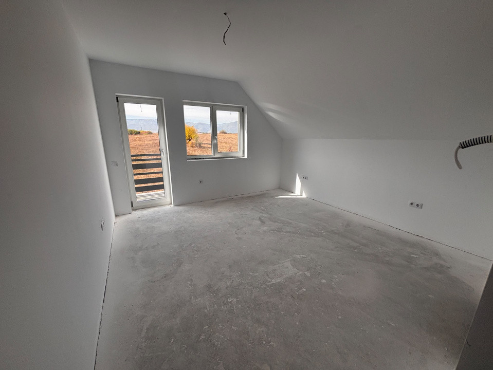 Casă single în Cristian, Sibiu - 4 Camere, 2 Terase, Teren 486