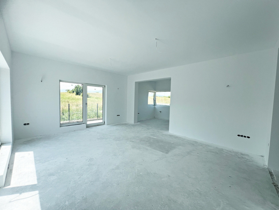 Casă de Vânzare în Cristian, Sibiu - 5 Camere, 2 Terase, Teren 486