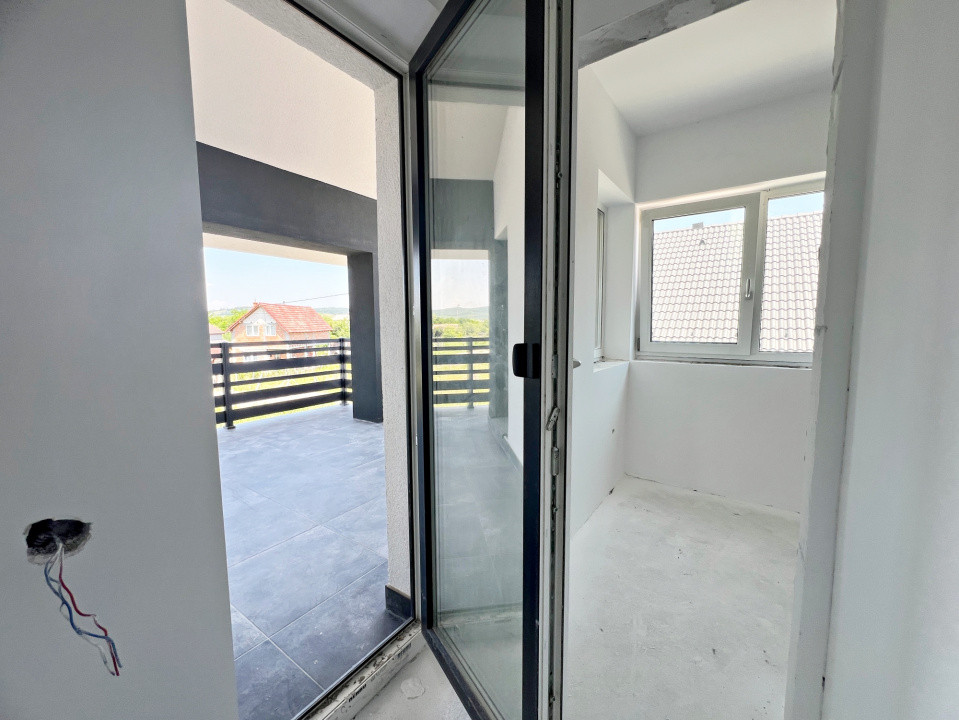 Casă de Vânzare în Cristian, Sibiu - 5 Camere, 2 Terase, Teren 486