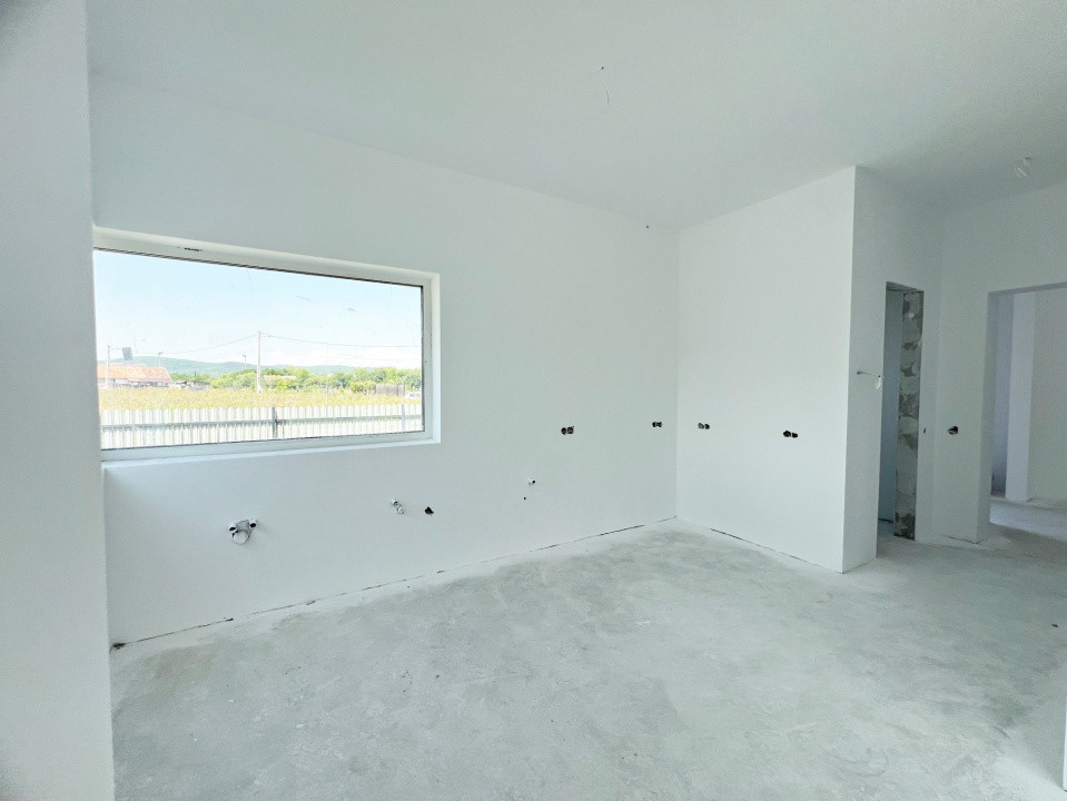 Casă de Vânzare în Cristian, Sibiu - 5 Camere, 2 Terase, Teren 486