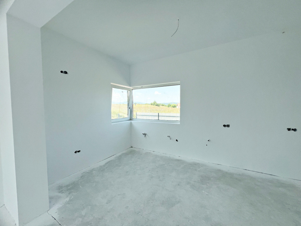 Casă de Vânzare în Cristian, Sibiu - 5 Camere, 2 Terase, Teren 486