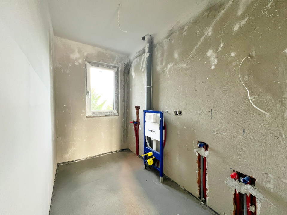 Apartament 3 camere, două băi, curte 50 mp.-Natura la tine acasă! Cristian-SiBiU