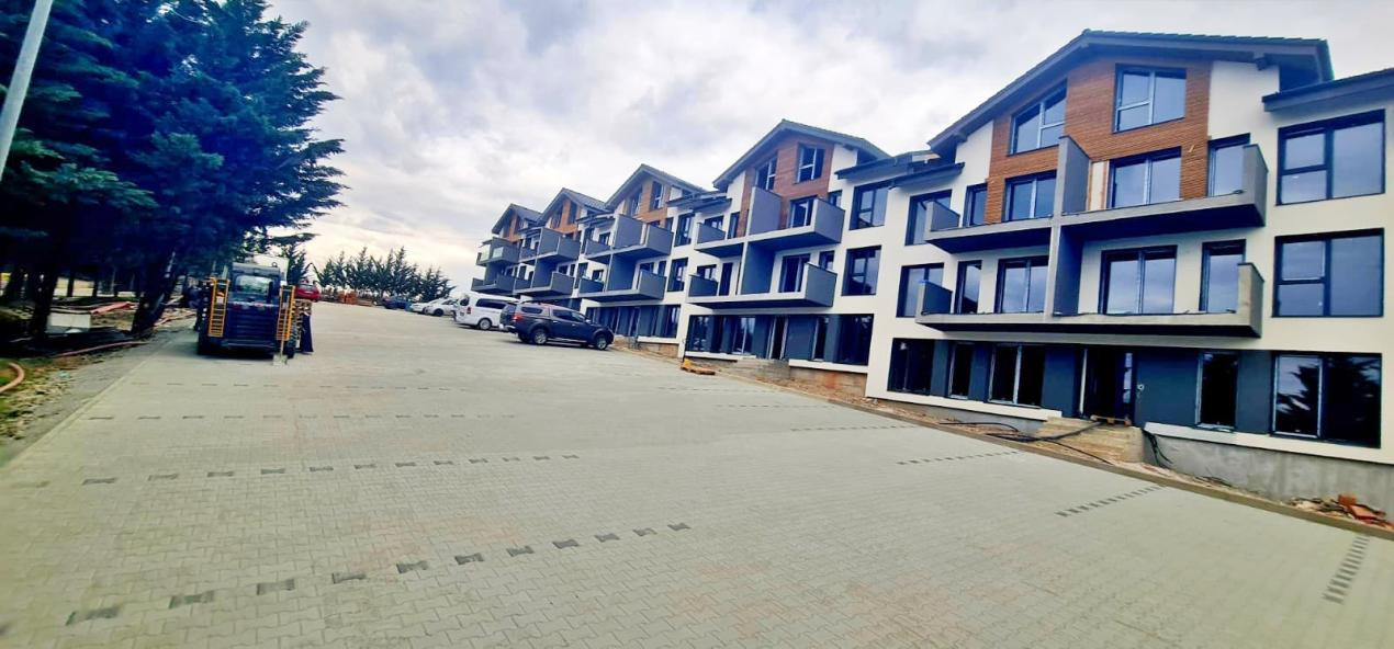 Apartament 3 camere, două băi, terasa 7 mp.-Natura la tine acasă! Cristian-SiBiU