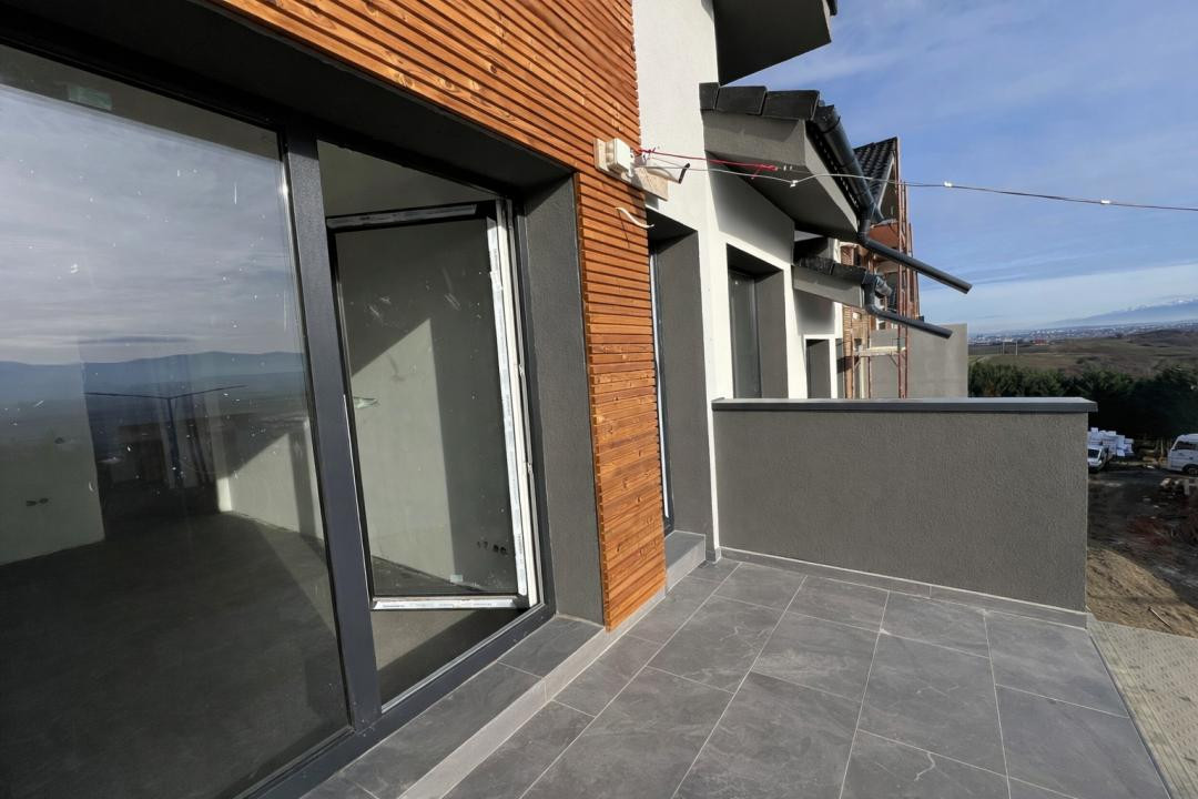 Apartament 3 camere, două băi, terasa 7 mp.-Natura la tine acasă! Cristian-SiBiU