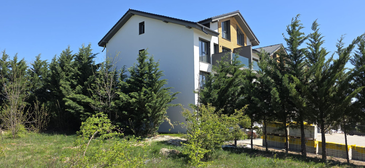 Apartament 3 camere, două băi, terasa 7 mp.-Natura la tine acasă! Cristian-SiBiU