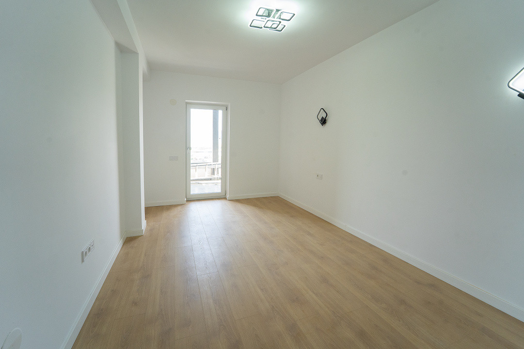 Penthouse 3  camere - finisat la cheie, intabulat