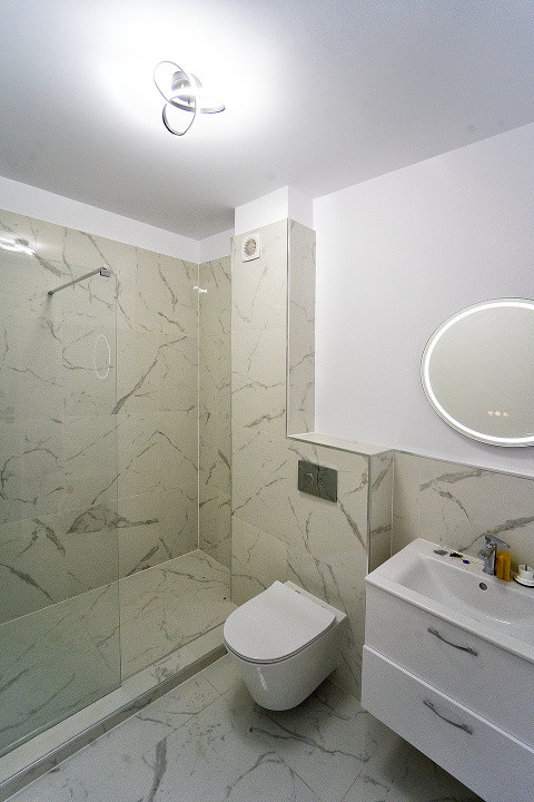 Penthouse 3  camere - finisat la cheie, intabulat