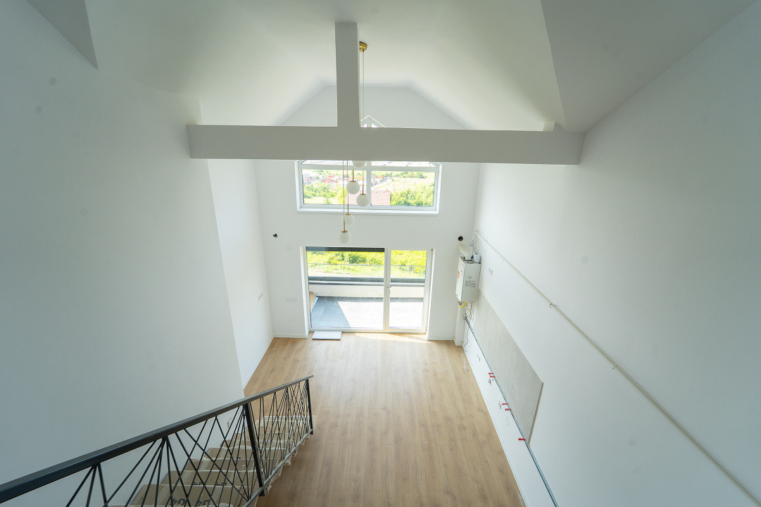 Penthouse 3  camere - finisat la cheie, intabulat