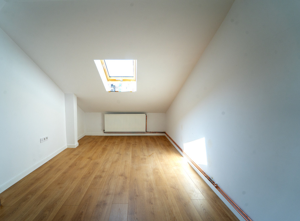 Penthouse 3  camere - finisat la cheie, intabulat