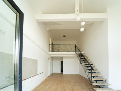 Penthouse 3  camere - finisat la cheie, intabulat