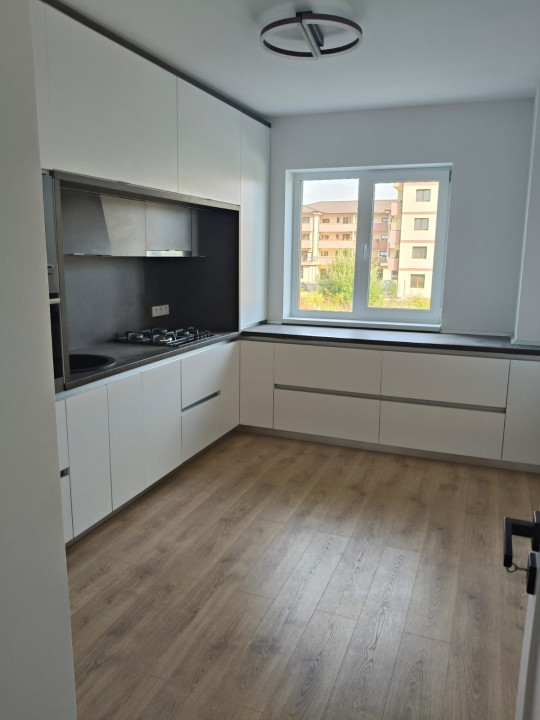 Apartament 3 camere - 2 balcoane 9,2 mp - Etaj 2