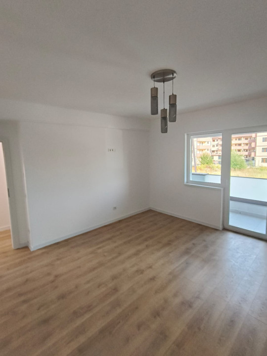 Apartament 3 camere - 2 balcoane 9,2 mp - Etaj 2